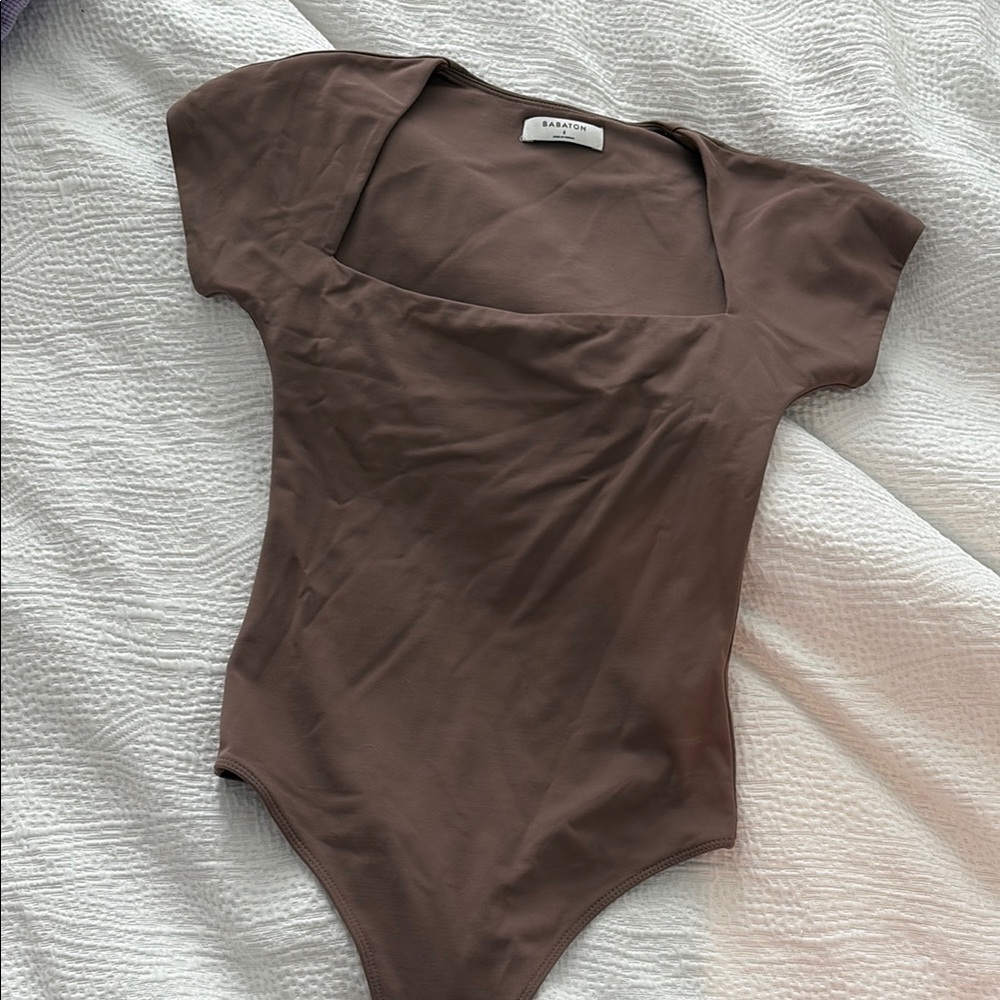 Aritzia babaton contour square neck bodysuit